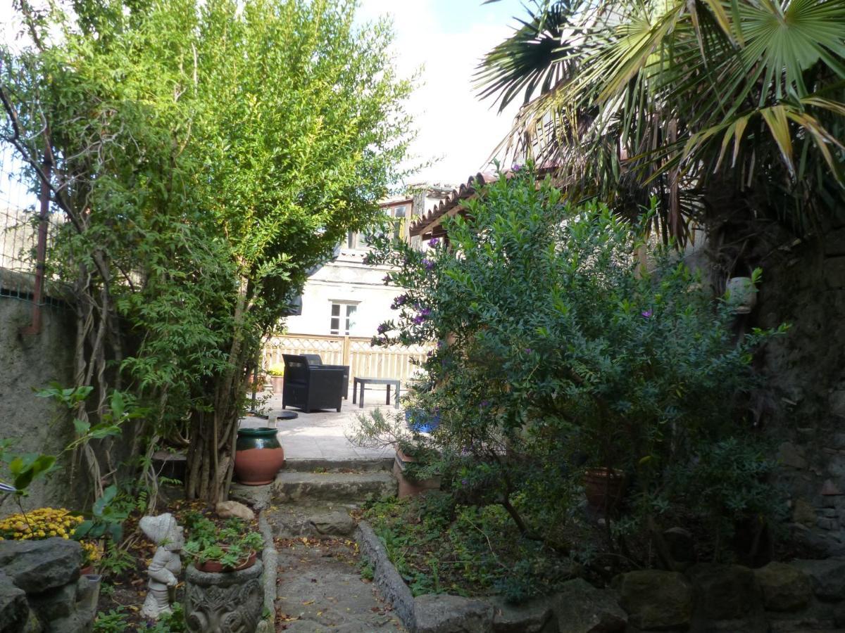 Maison Des Remparts Nichee Sous La Cite Carcassonne Ngoại thất bức ảnh